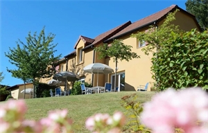 villa à la vente -   24200  SARLAT LA CANEDA, surface 57 m2 vente villa - UBI481005077